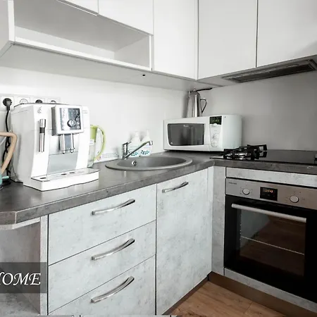 Tiigi Str Flats Beside Old Town, Parking *