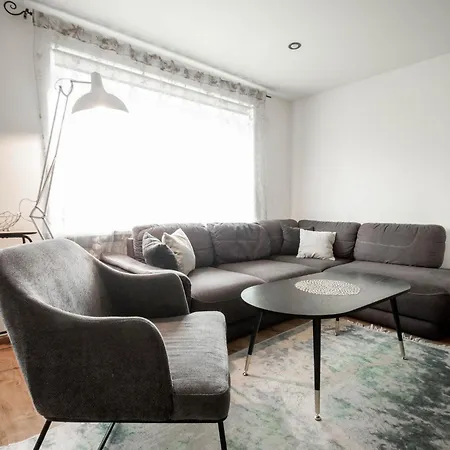 Apartamento Tiigi Str Flats Beside Old Town, Parking