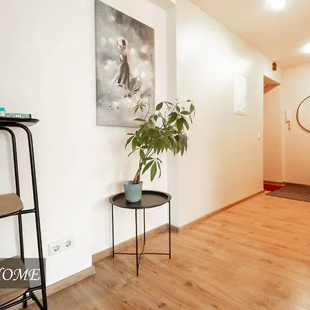 Tiigi Str Flats Beside Old Town, Parking Tartu