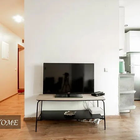 Tiigi Str Flats Beside Old Town, Parking *