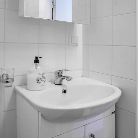 Tiigi Str Flats Beside Old Town, Parking Tartu