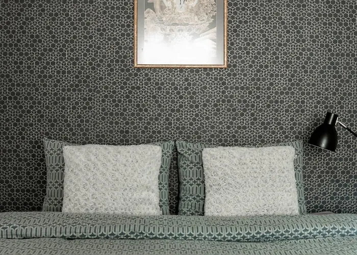 Tiigi Str Flats Beside Old Town, Parking *