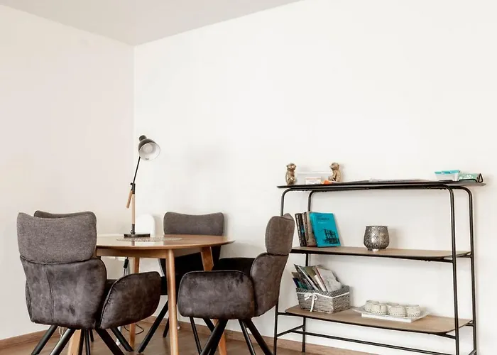 Tiigi Str Flats Beside Old Town, Parking Apartament