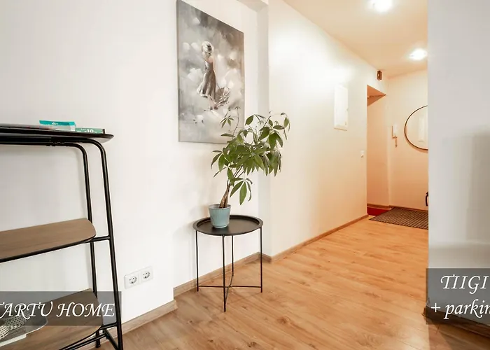 Tiigi Str Flats Beside Old Town, Parking Tartu