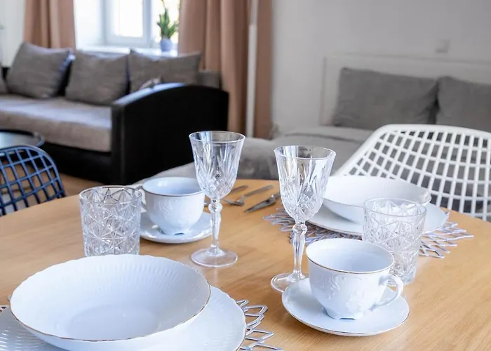 Tiigi Str Flats Beside Old Town, Parking